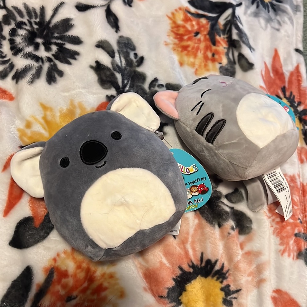 Two squishmellos - Picture 2 of 5
